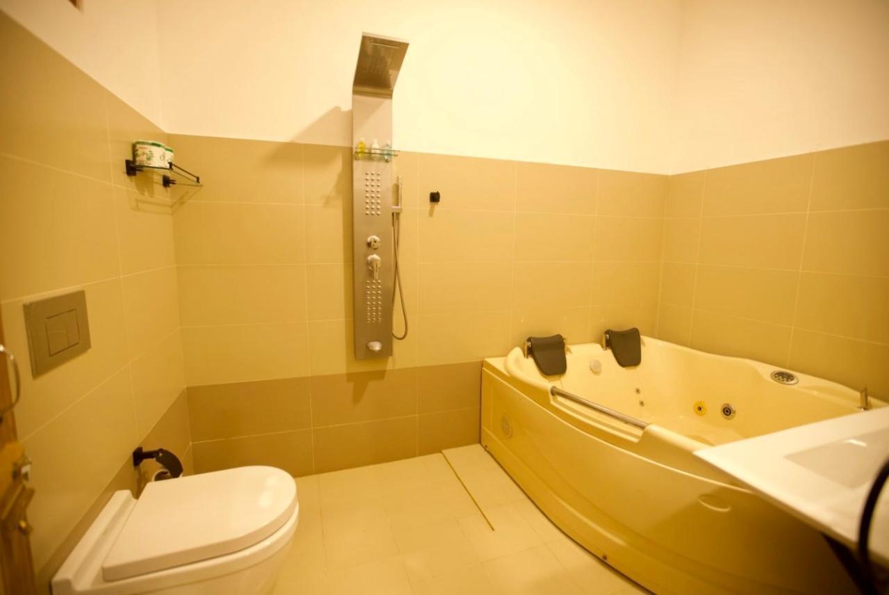 Wavelength Hotel Mirissa Kültér fotó